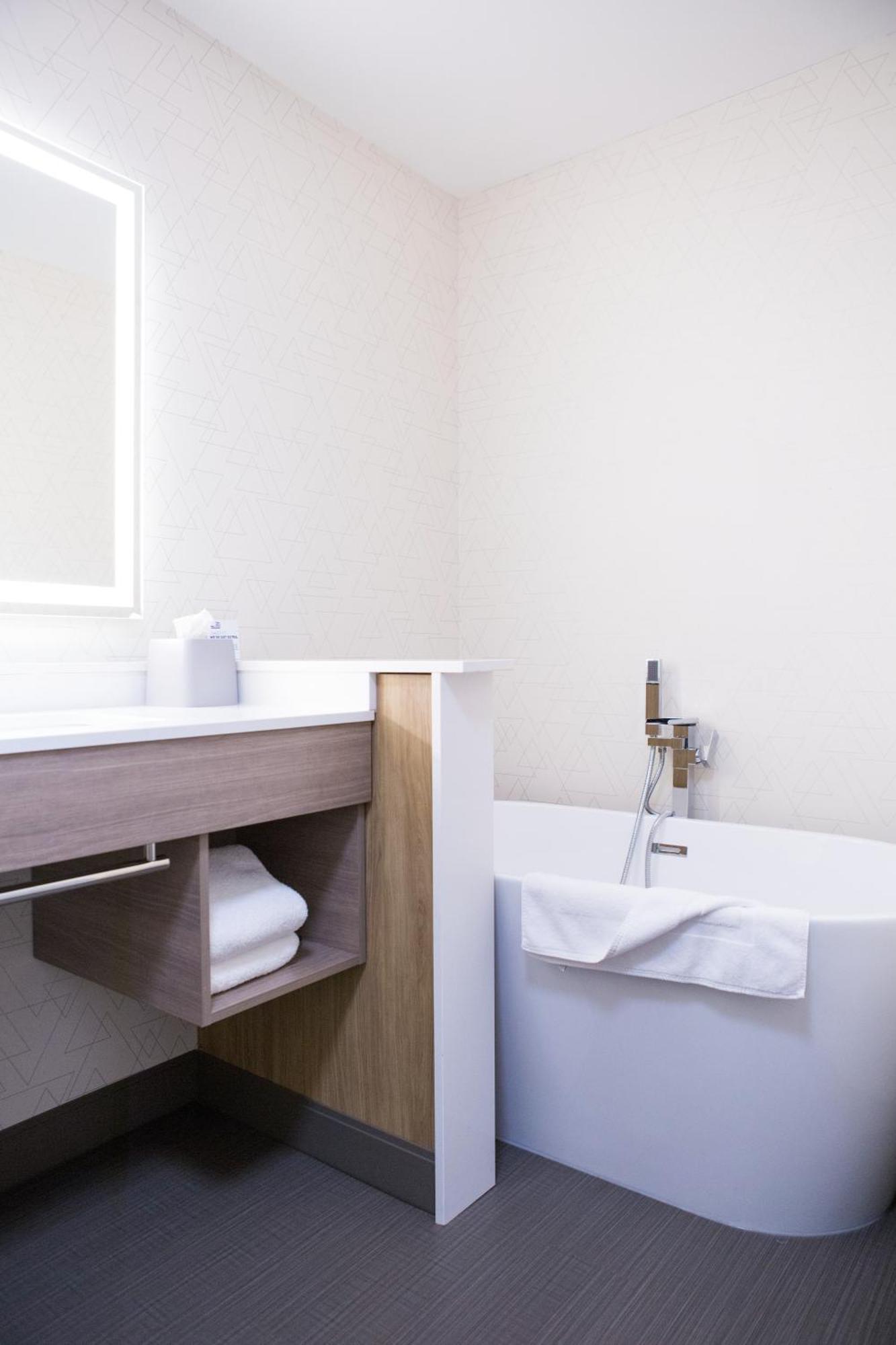 Holiday Inn Express & Suites Prince Albert - South By Ihg Екстер'єр фото